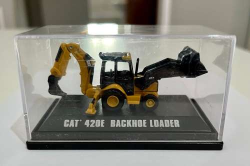 BACKHOE LOADER 420E CATERPILLAR HO SCALE BY NORSCOT SCALE MODELS DIE CAST