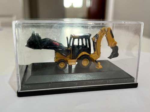 BACKHOE LOADER 420E CATERPILLAR HO SCALE BY NORSCOT SCALE MODELS DIE CAST