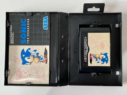 Sega Mega Drive game - Sonic the Hedgehog 16bit cartridge