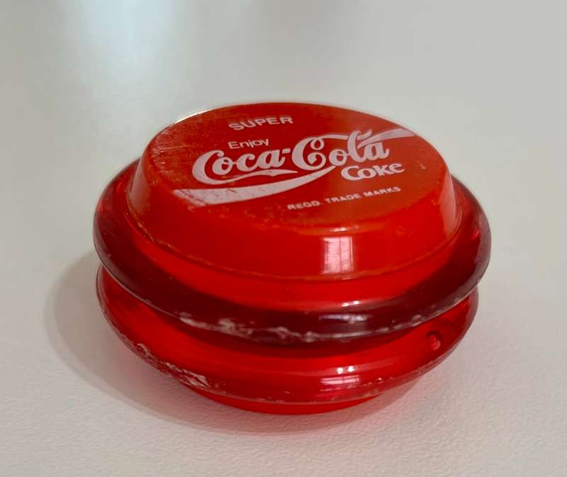 Vintage Coca Cola yoyo, damaged