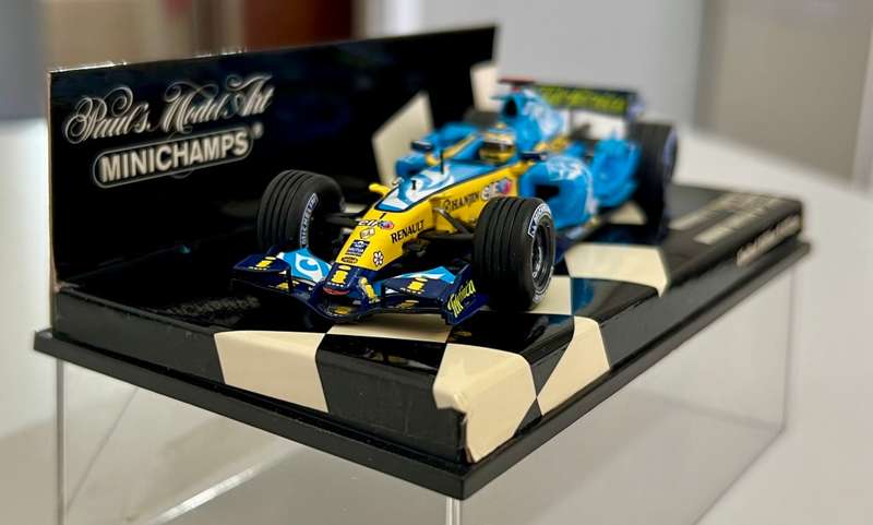 Minichamps 1:43 Renault R26 Fernando Alonso British GP winner 2006 Diecast
