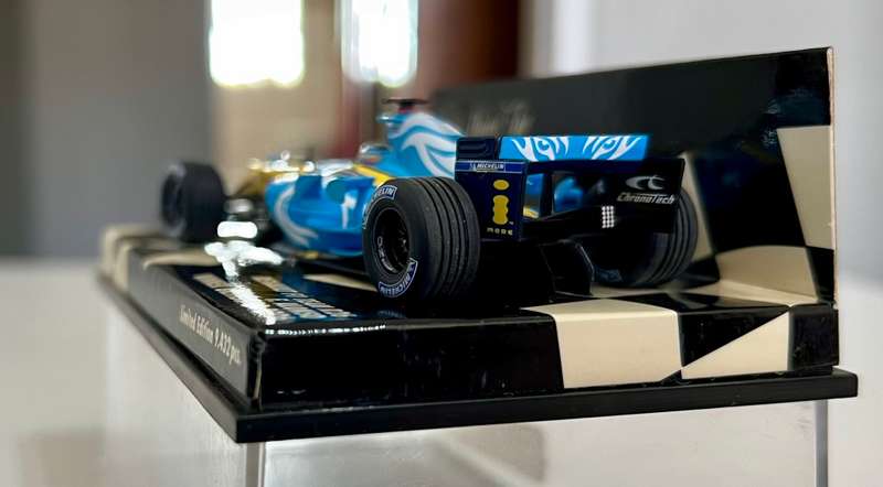 Minichamps 1:43 Renault R26 Fernando Alonso British GP winner 2006 Diecast