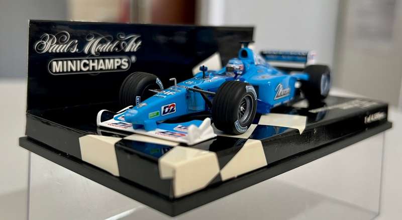 Minichamps 1:43 Benetton Renault Showcar 2001 Jenson Button Diecast