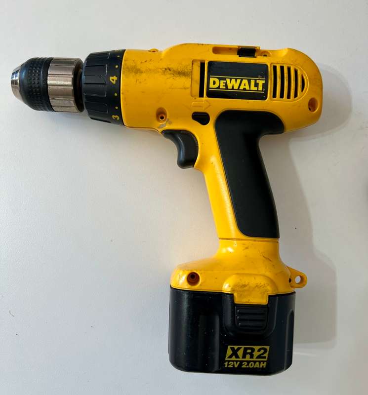 Dewalt DW972 12v cordless adjustable clutch drill / driver