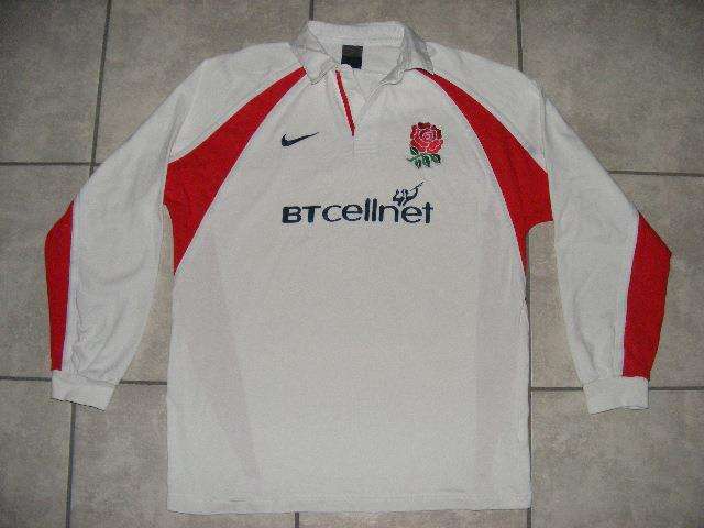 England replica rugby jersey 2001-2002.