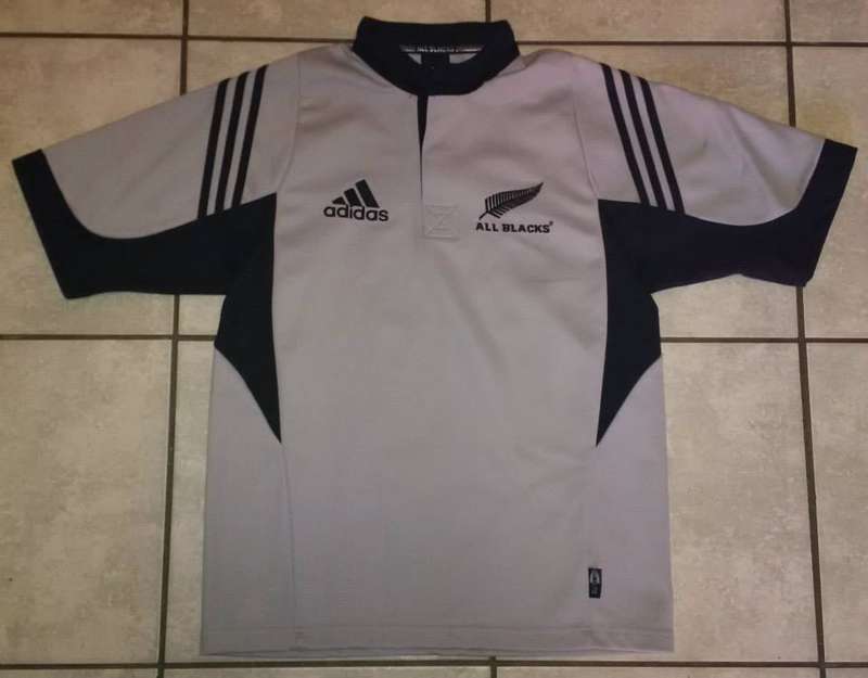 All Blacks alternate rugby jersey. Early 2000s