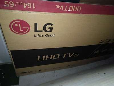 EXCELLENT UHD LG 65" LED TV WORH R20000+
