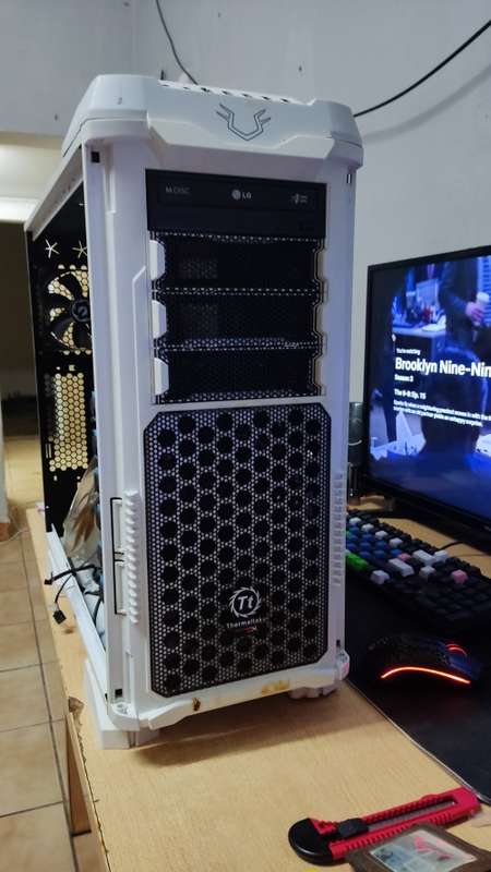 Thermaltake Armor Revo Snow Edition Full-Tower Gaming ATX Chassis (No PSU) (White)