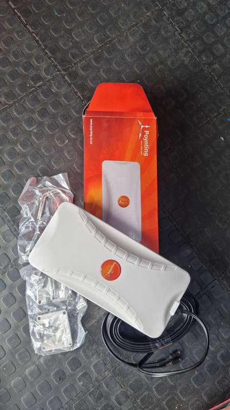 LTE Extender Poynting XPOL-6 High Gain 11dBi External LTE Antenna