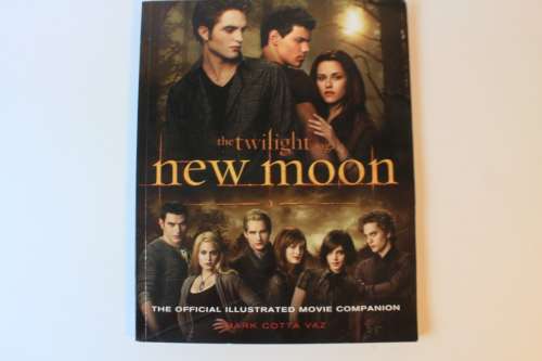 Twilight New Moon : Official Movie Companion