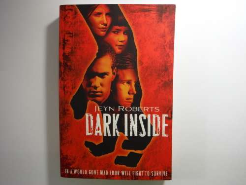 Dark Inside - Paperback - Jeyn Roberts