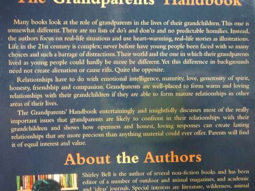The Grandparents`  Handbook : How to Connect with Your Grandkids - Shirley Bell and Trevor Campbell