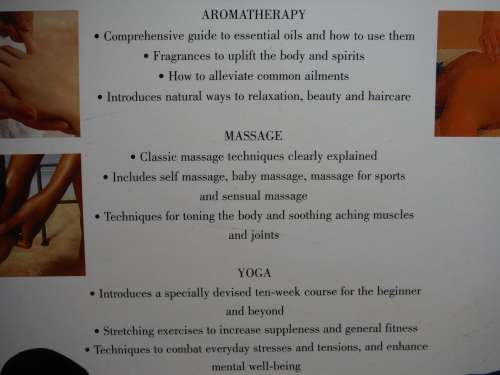 The Encyclopedia of Aromatherapy Massage and Yoga - Carole McGilvery
