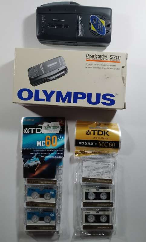 Olympus Pearlcorder S701 Microcassette Recorder with Free Microcassettes