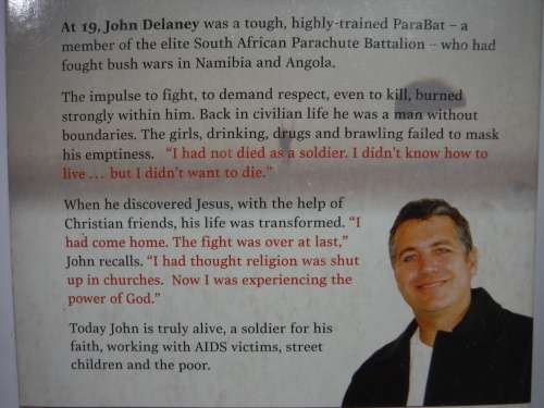 Staying Alive : The Paratrooper`s Story - Paperback - John Delaney
