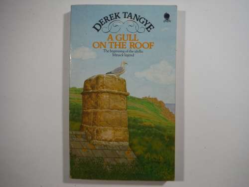 A Gull on the Roof - Paperback - Derek Tangye