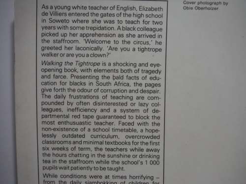 Walking the Tightrope : Recollections of a Schoolteacher in Soweto - Elizabeth de Villiers