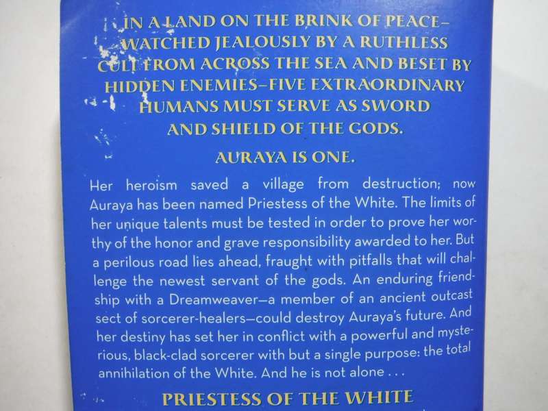 Priestess of the White : Age of the Five : Book One - Paperback - Trudi Canavan