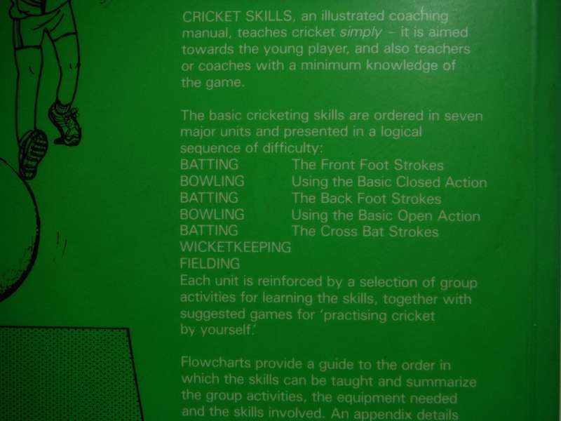 Cricket Skills - Softcover - Frank Tyson - 1984