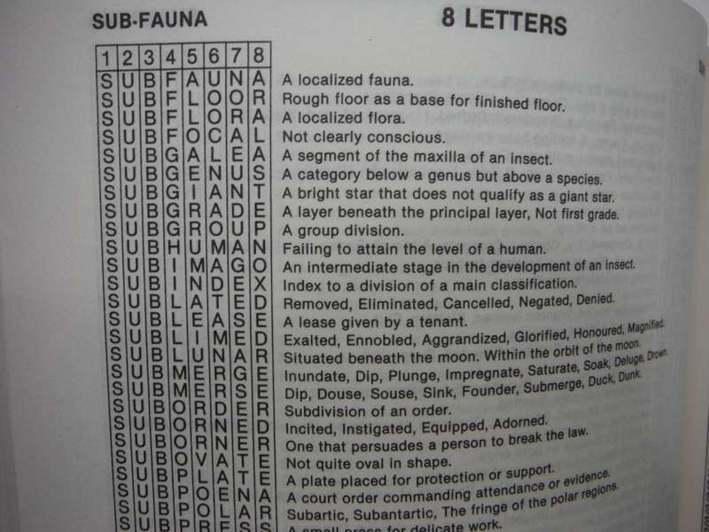Super Word Finder : The Complete Reference Book for Crosswords, Blockwords, Scrabble