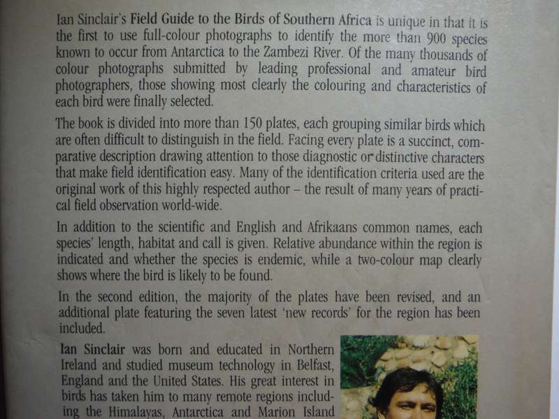 Ian Sinclair`s Field Guide to The Birds of Southern Africa - Hardcover - 1987 Second Edition