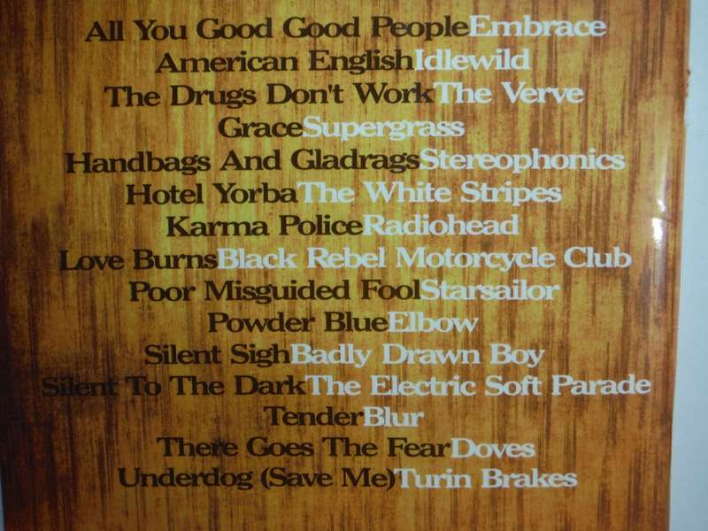 Essential Acoustic Strumalong - Softcover - CD Included