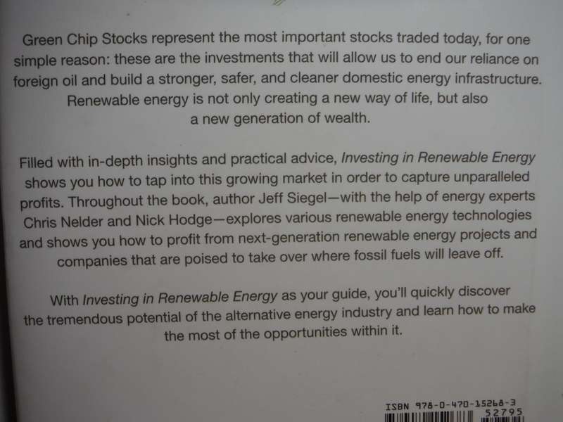 Investing in Renewable Energy : Making Money on Green Chip Stocks - Hardcover