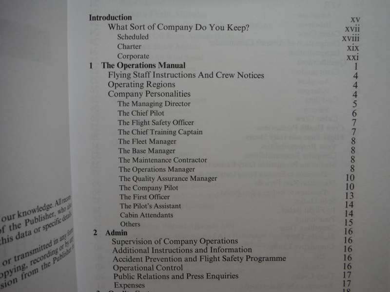 An Airlife Pilot's Handbook : Operational Flying - Paperback - Phil Croucher