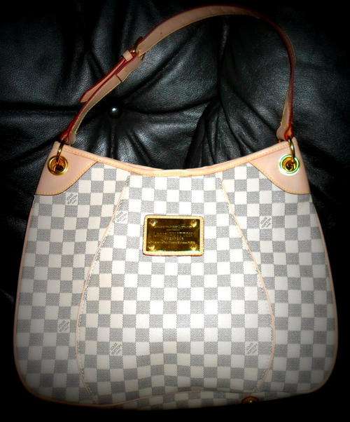 Pre-Owned Large Louis Vuitton Bag with Padlock