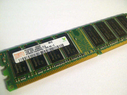 DDR1  ****    1 GB    ****