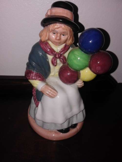 BALLOON GIRL   ROYAL DOULTON