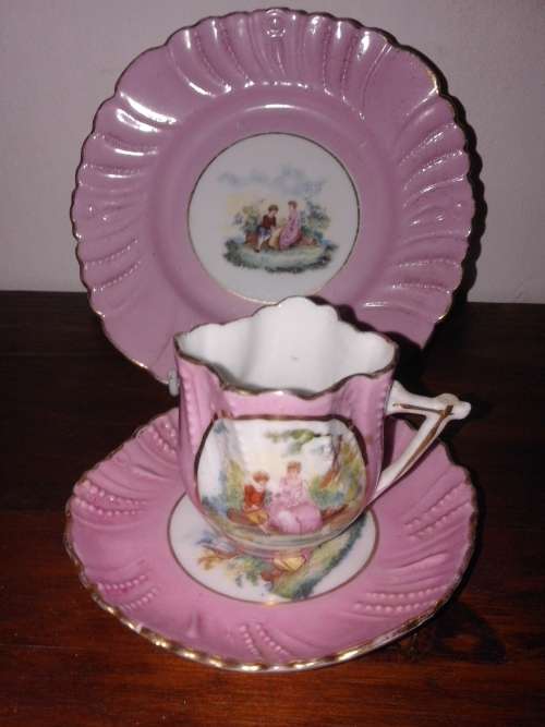 VICTORIAN TRIO