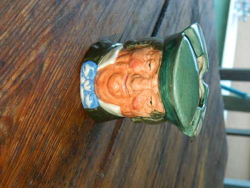 ROYAL DOULTON ASTRY