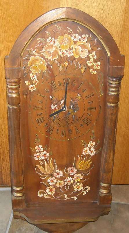 BEAUTIFULL HANDPAINTED CLOCK