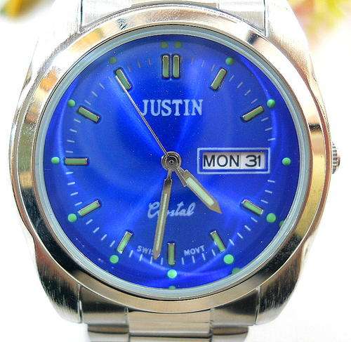 SILVER- LUXURY**GENTS DAY AND DATE METAL WATCH*