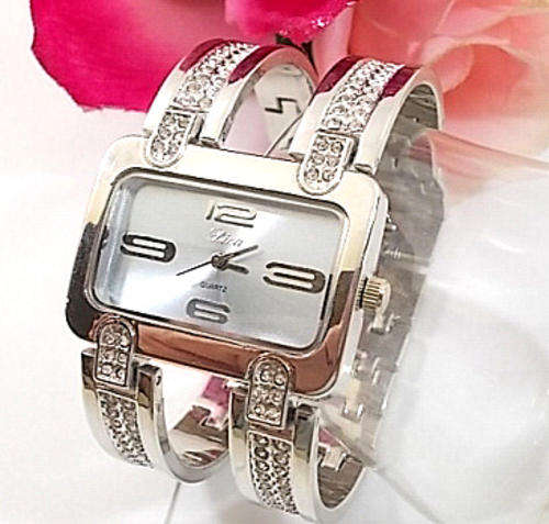 DIAMANTE ENRICHED*****GEORGEOS  BRACELET WATCH*****SILVER  SPECTAGULAR****