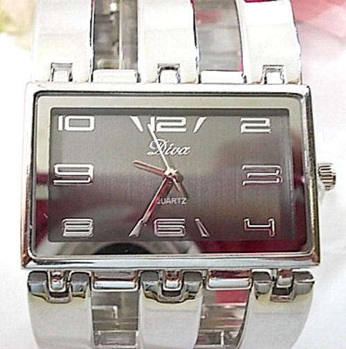 *****WIDE SHINY LADIES BRACELET WATCH*****SILVER EXTRAVAGANZA****