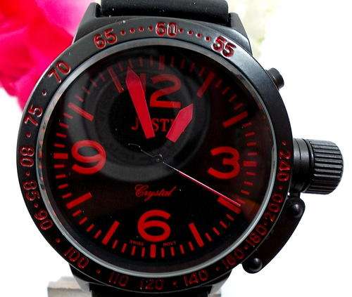 *** New  ANALOG RED ROUND  RUGGED RELIABLE  MEN STEEL   WATCH-RUBBER BAND