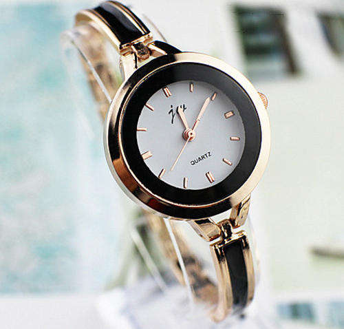 *** Ladies Excellent quality**Petite** Very Feminine**  Watch B02 1MKB