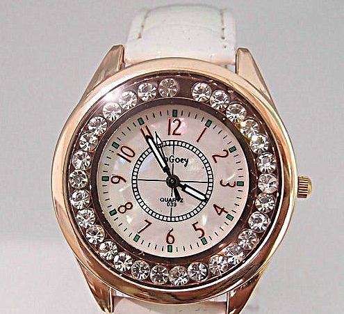 --***LADIES ** CRYSTAL ENCRUSTED ~Gogoey 039 QUARTZ  Watch  - WHITE
