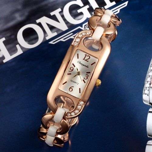 --***LADIES **ELEGANT FASHION **GOLD QUARTZ DRESS WATCH**