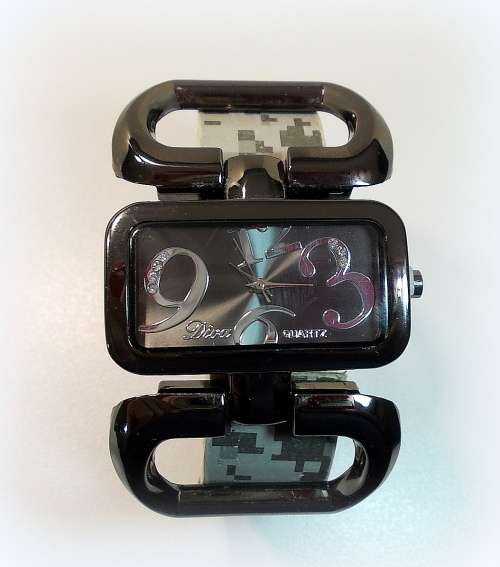 --***LADIES ** HOT FASHION ** DIVA BLACK QUARTZ DRESS WATCH**