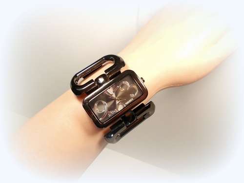 --***LADIES ** HOT FASHION ** DIVA BLACK QUARTZ DRESS WATCH**