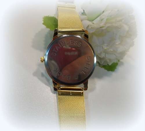 --***Womens  Gold Mesh Belt  Classic Quartz Stainless Steel Wrist Watch !!+Gold Waist belt Gift