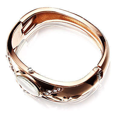 --***LADIES ** HOT FASHION *BRONZE BANGLE **QUARTZ WATCH**