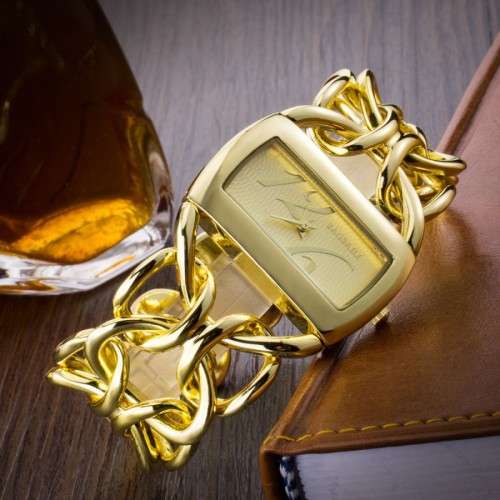 **Elegant Charming Baosaili  GOLD  Quartz Bracelet Watch  *