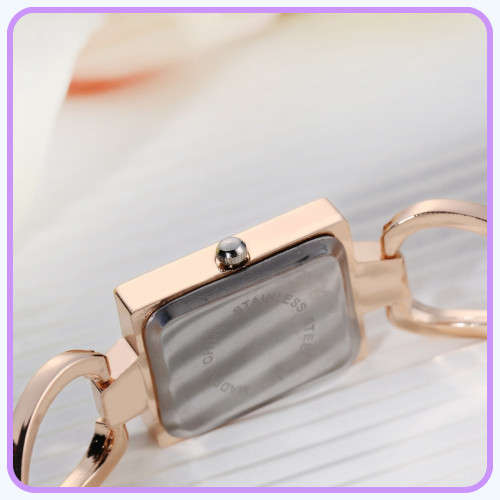 --***LADIES **ELEGANT,BEAUTIFUL and FEMININE** SQUARE DIAL GOLD QUARTZ WATCH**