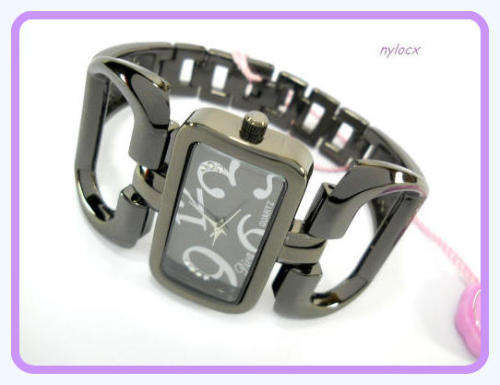 --***LADIES ** HOT FASHION ** DIVA BLACK QUARTZ DRESS WATCH**