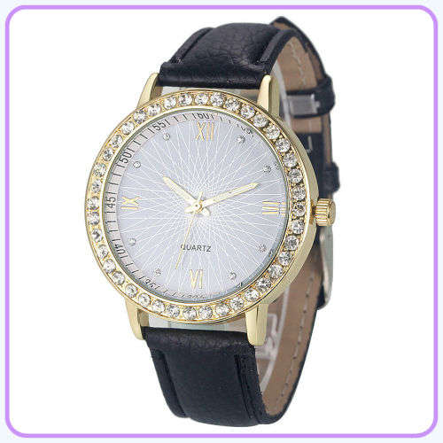 -***LADIES **FINE DETAILED CLASSY  ROMAN NUMERALS CRYSTAL ENCRUSTED  WATCH !!