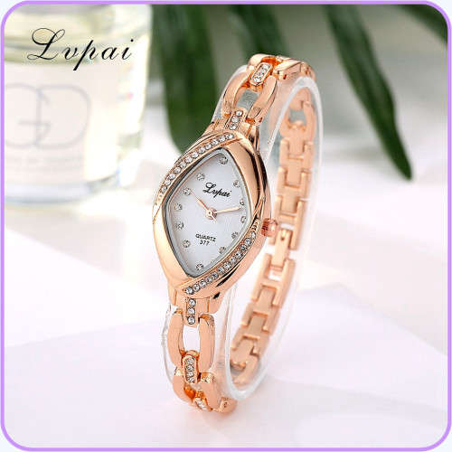 --***LADIES **ELEGANT,BEAUTIFUL and FEMININE** GOLD /ROSE GOLD QUARTZ WATCH**